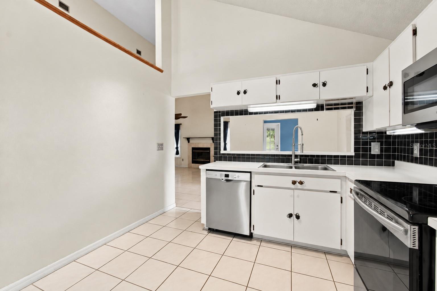 24138 TWIN CT — photo 15