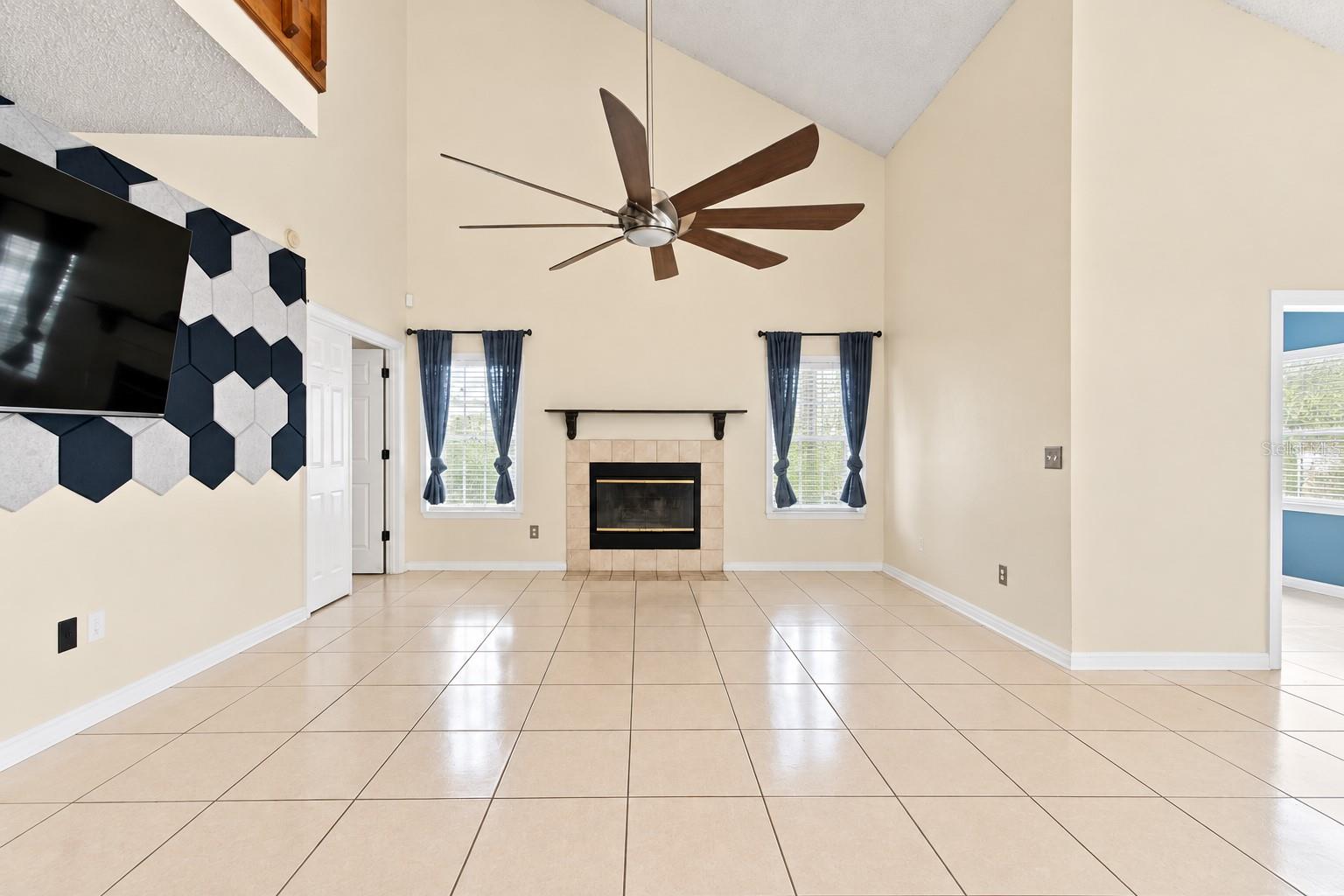24138 TWIN CT — photo 36