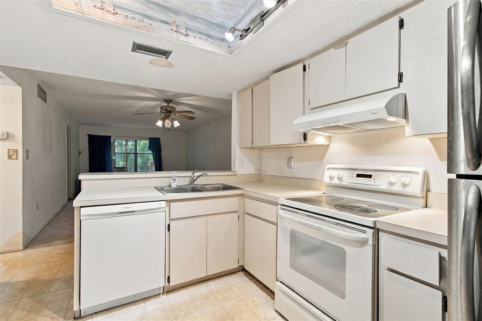 131 CYPRESS LN #131 — photo 21