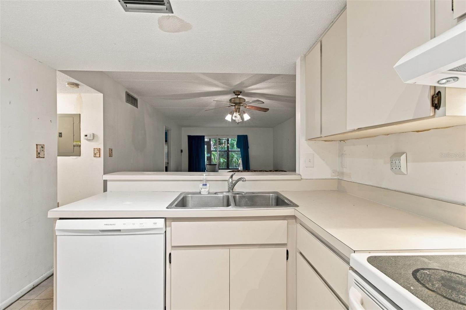 131 CYPRESS LN #131 — photo 22