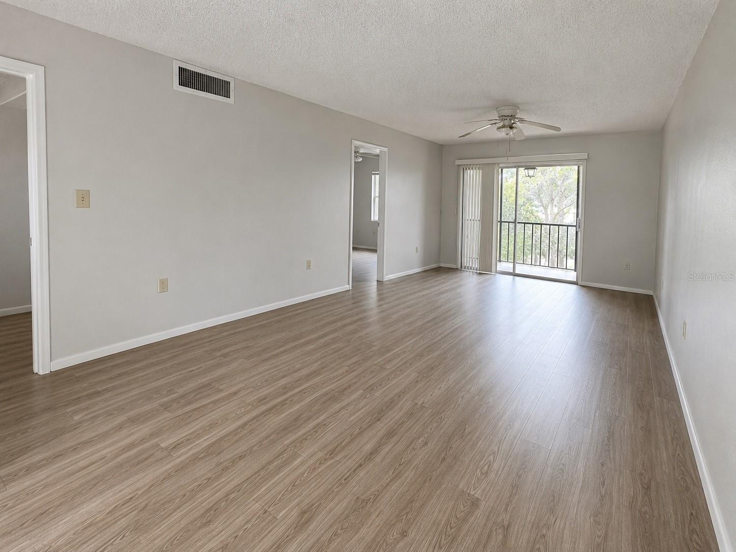 112 CYPRESS CT #112 — photo 3