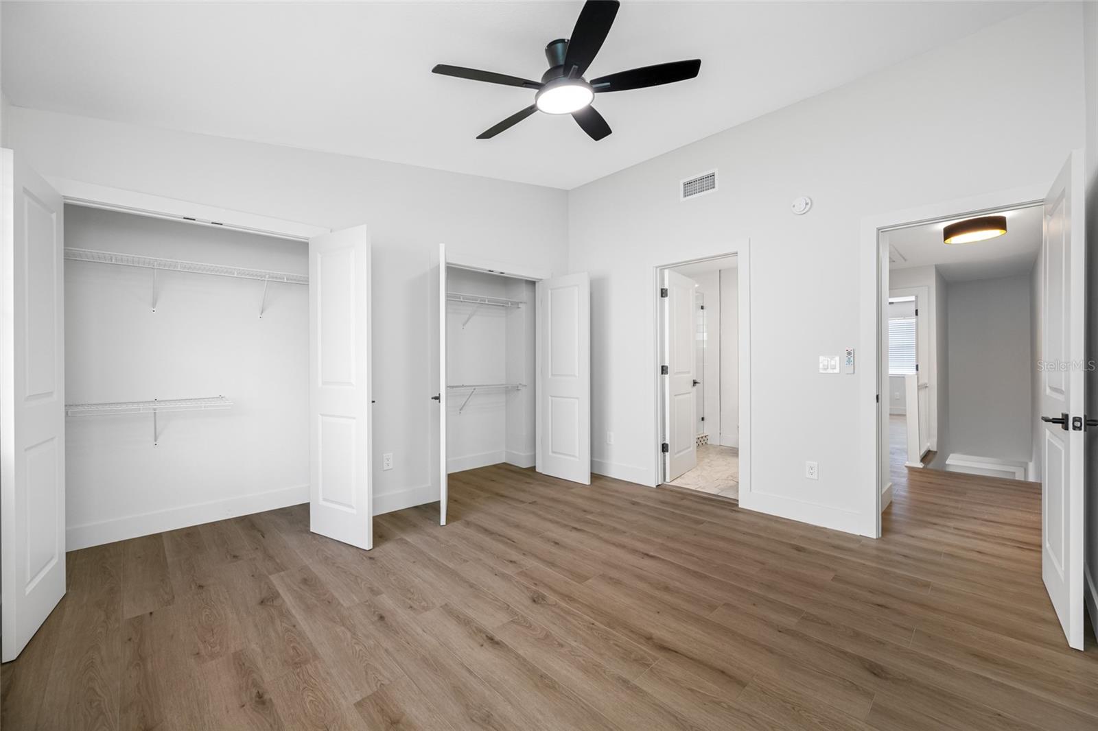 6119 MEMORIAL HWY #13 — photo 24