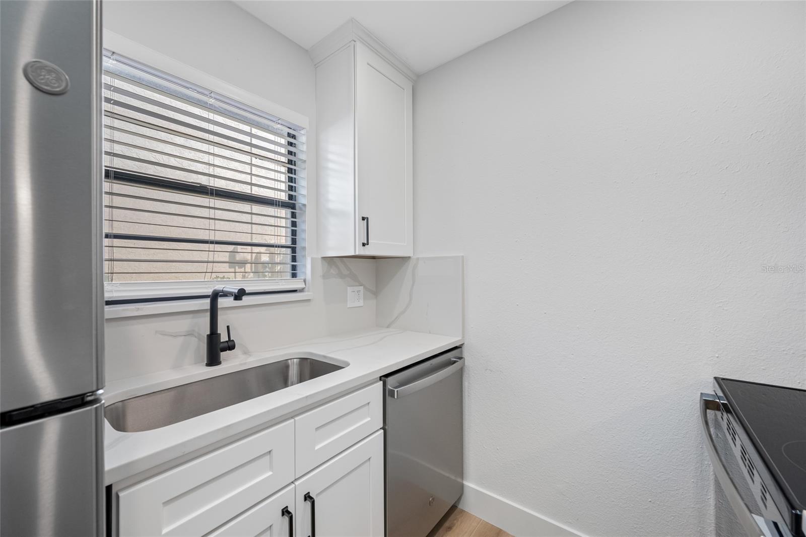 6119 MEMORIAL HWY #13 — photo 13