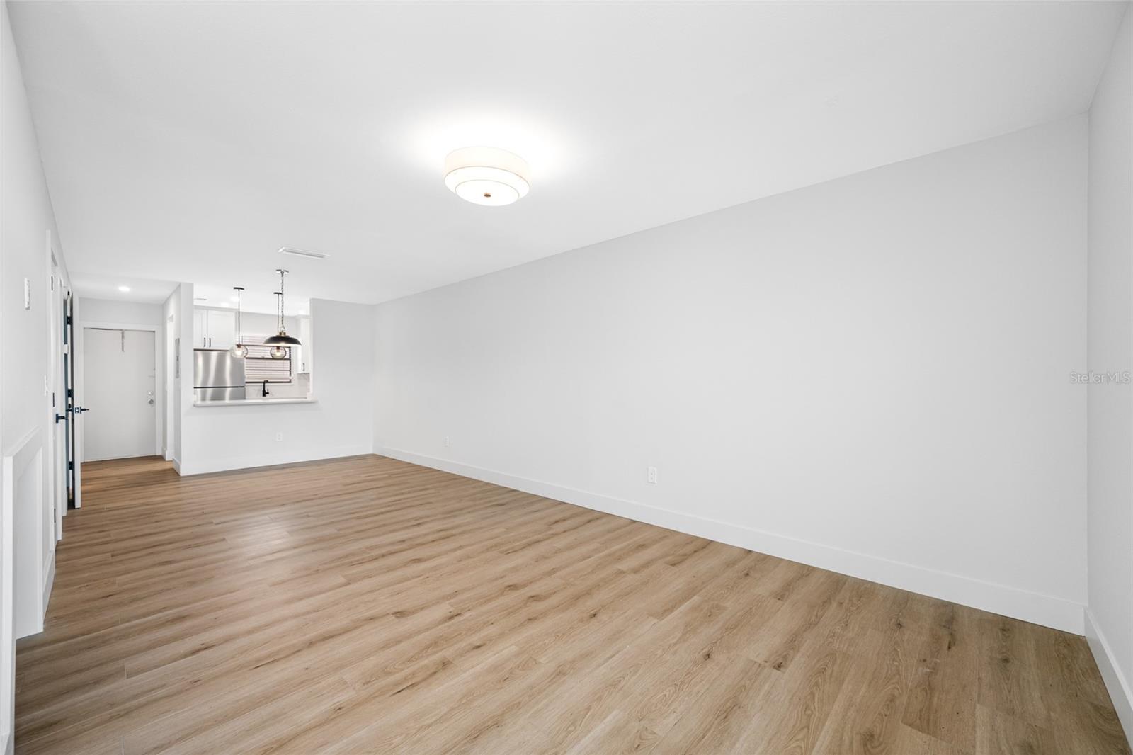 6119 MEMORIAL HWY #13 — photo 25