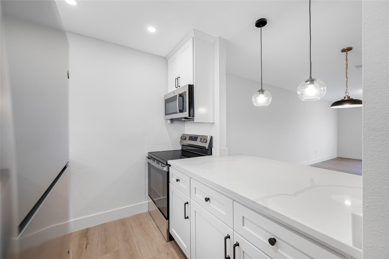 6119 MEMORIAL HWY #13 — photo 7