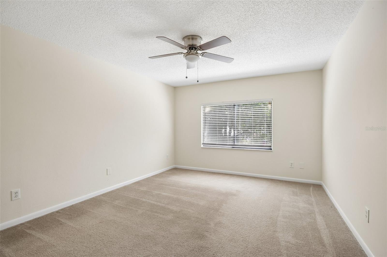 16148 GARDENDALE DR — photo 18