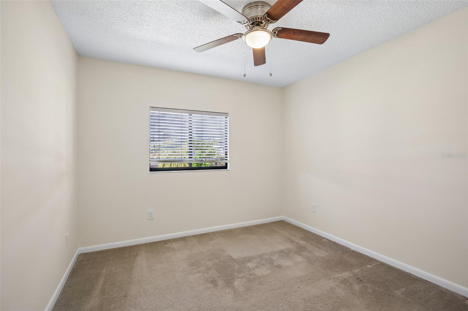 16148 GARDENDALE DR — photo 23