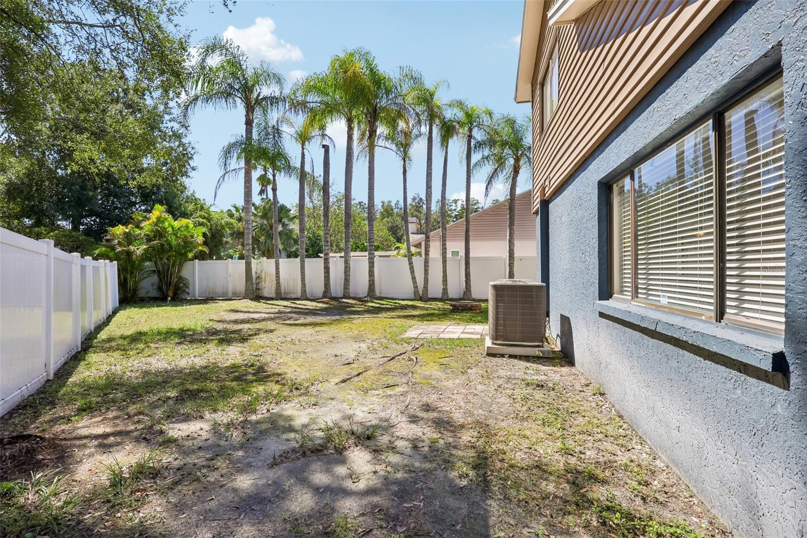 16148 GARDENDALE DR — photo 35