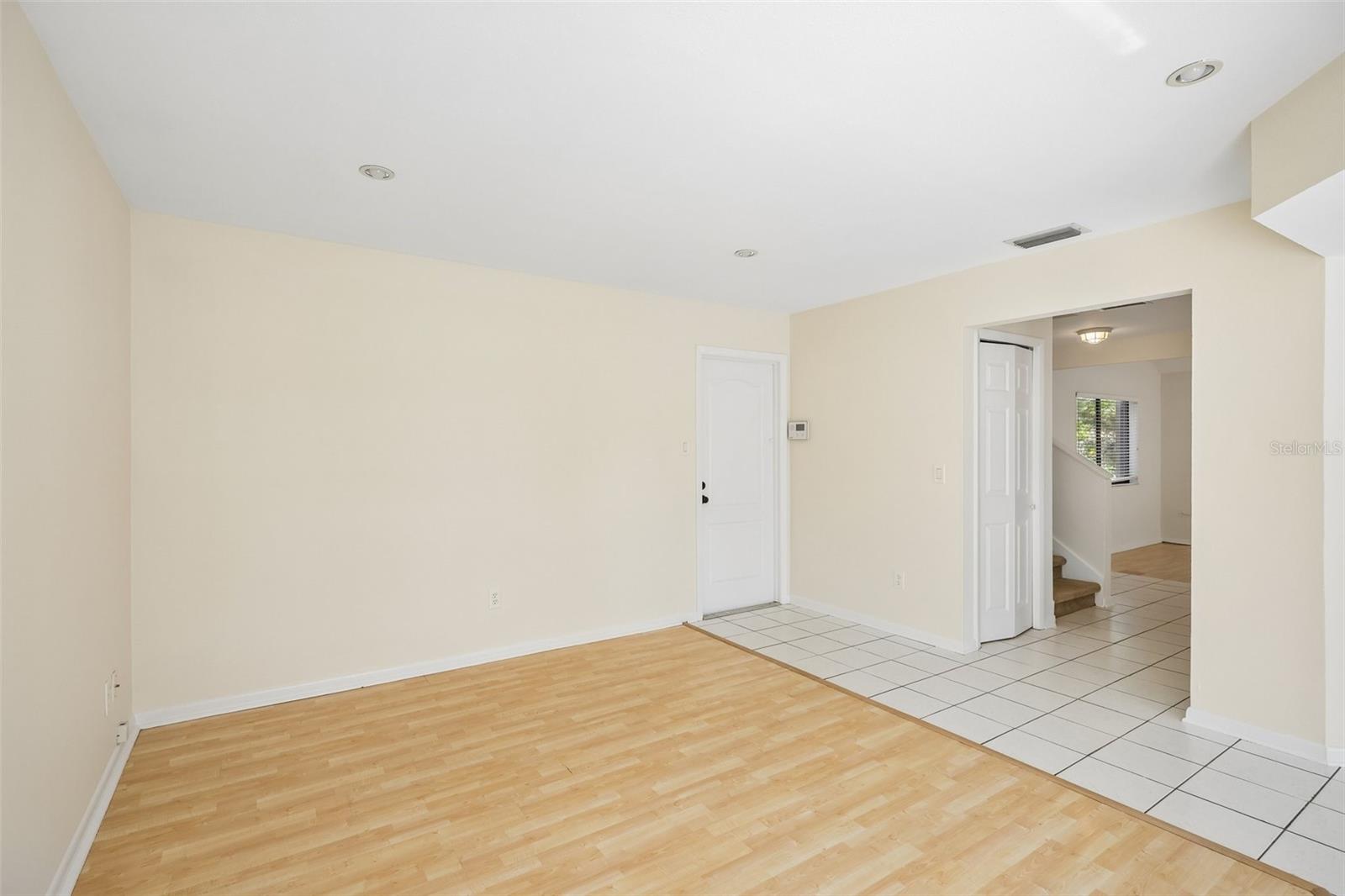 16148 GARDENDALE DR — photo 8