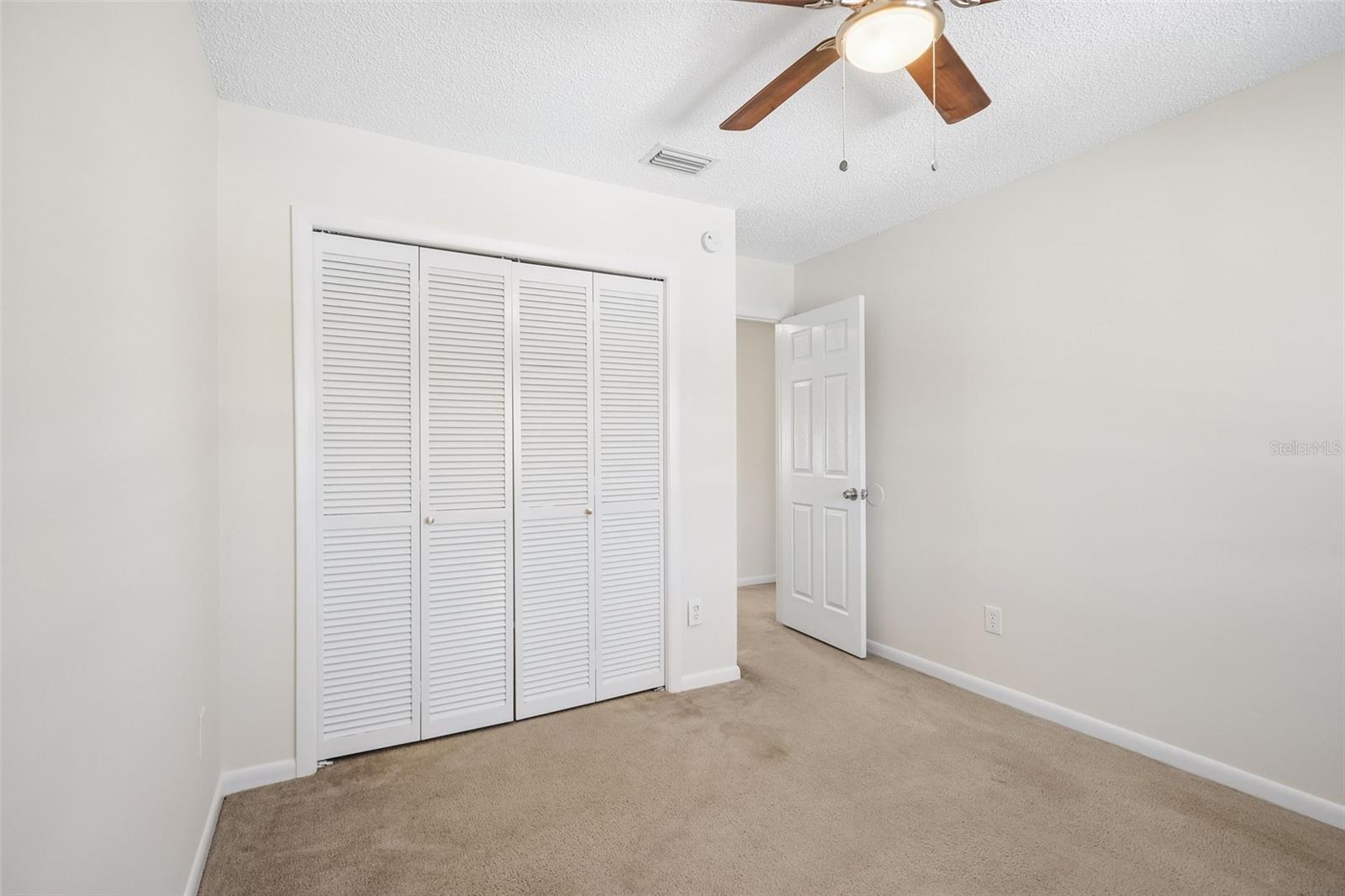 16148 GARDENDALE DR — photo 24