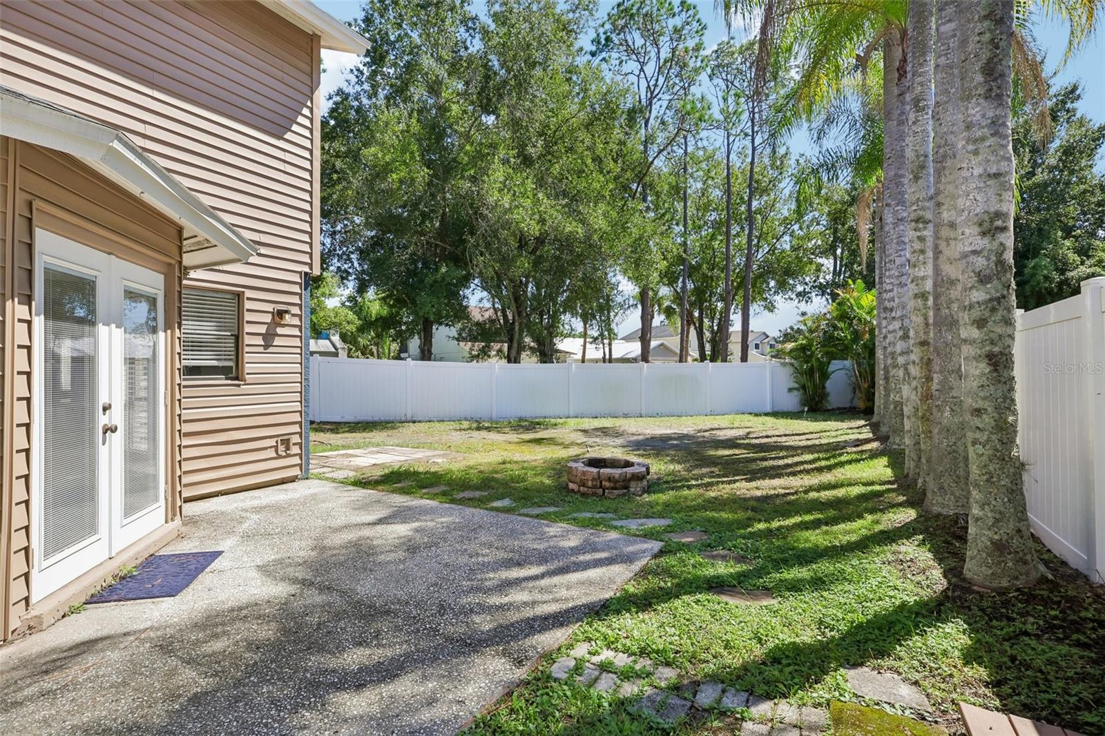 16148 GARDENDALE DR — photo 33