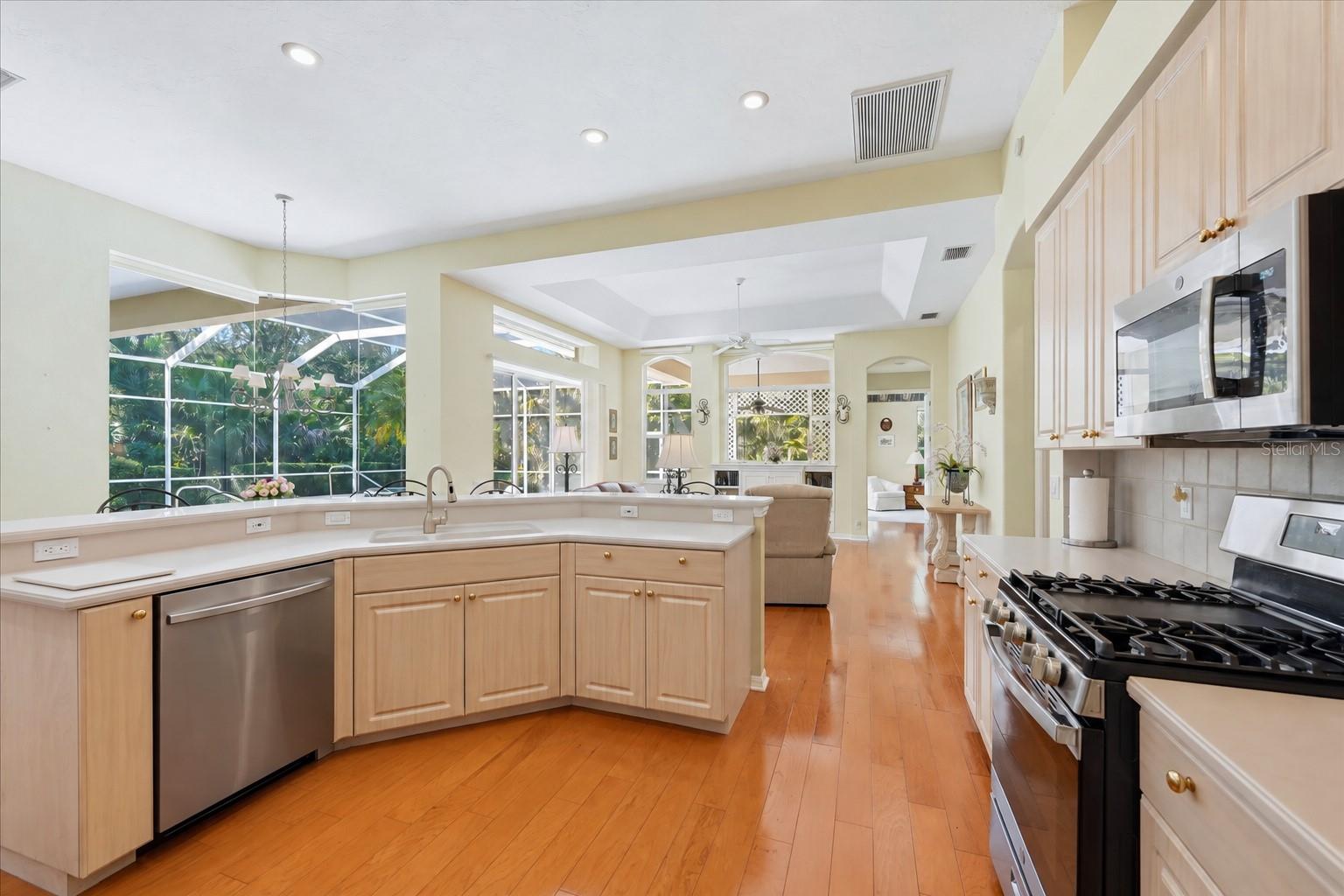 7930 WYNDHAM CT — photo 10