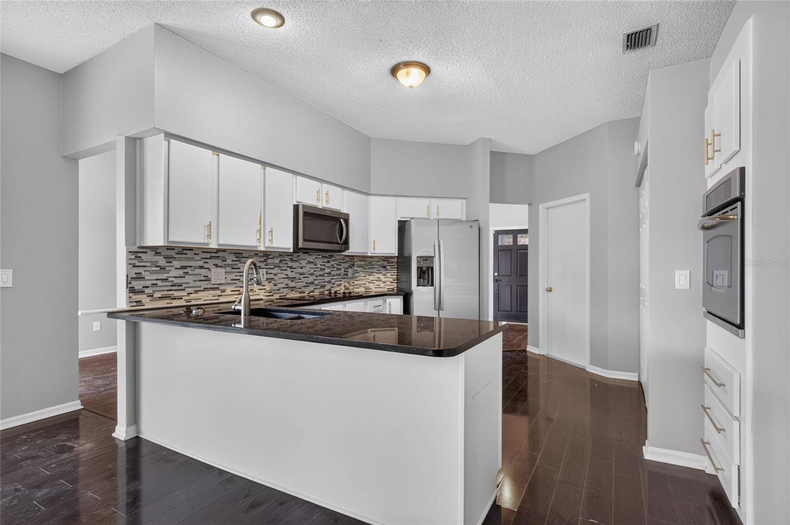 10306 EARLY MIST LN — photo 6