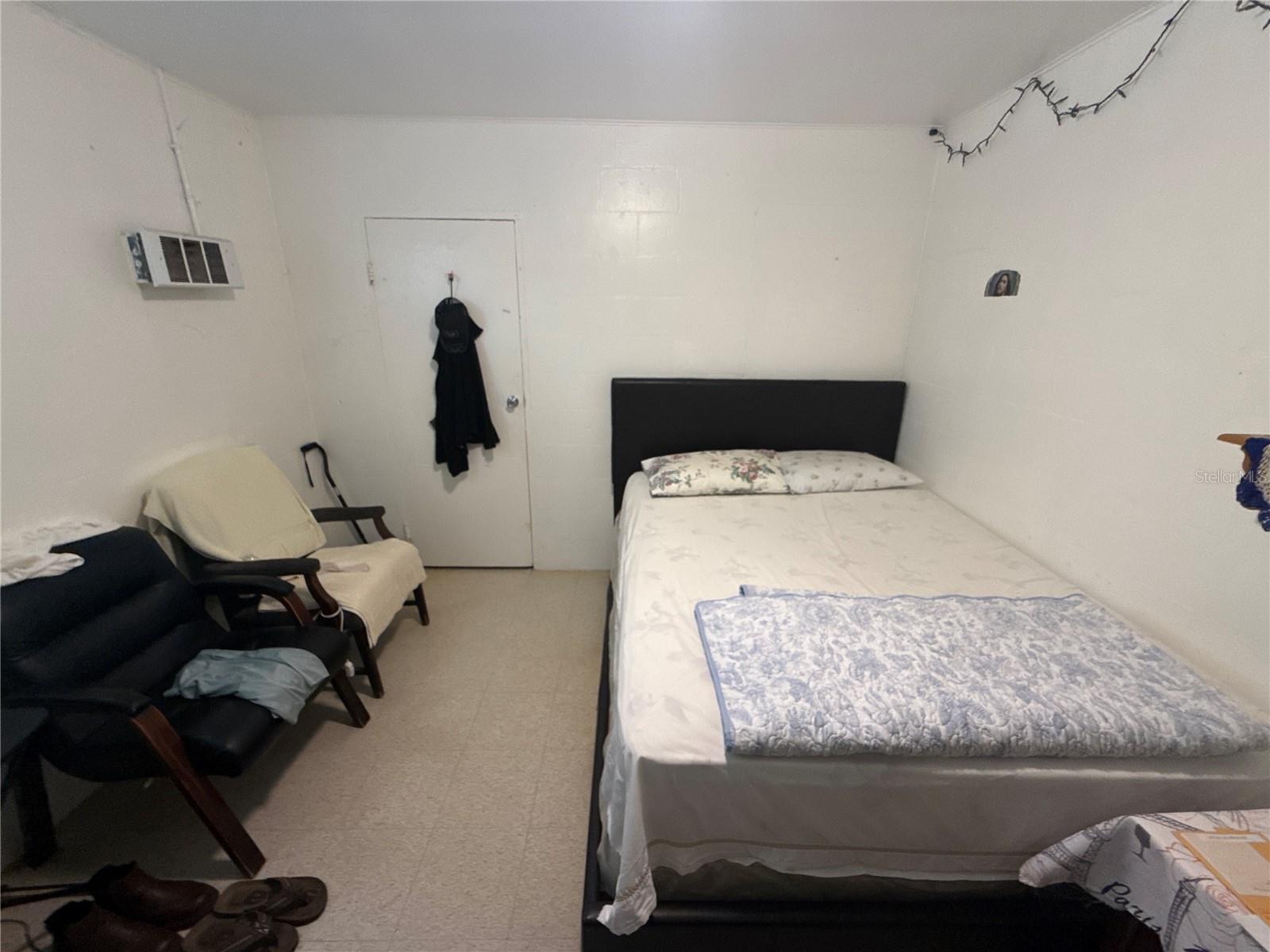 4420 N CLARK AVE — photo 14