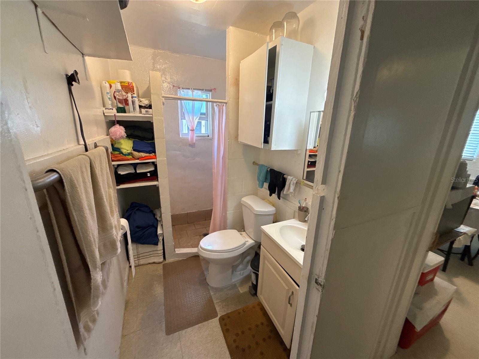 4420 N CLARK AVE — photo 13
