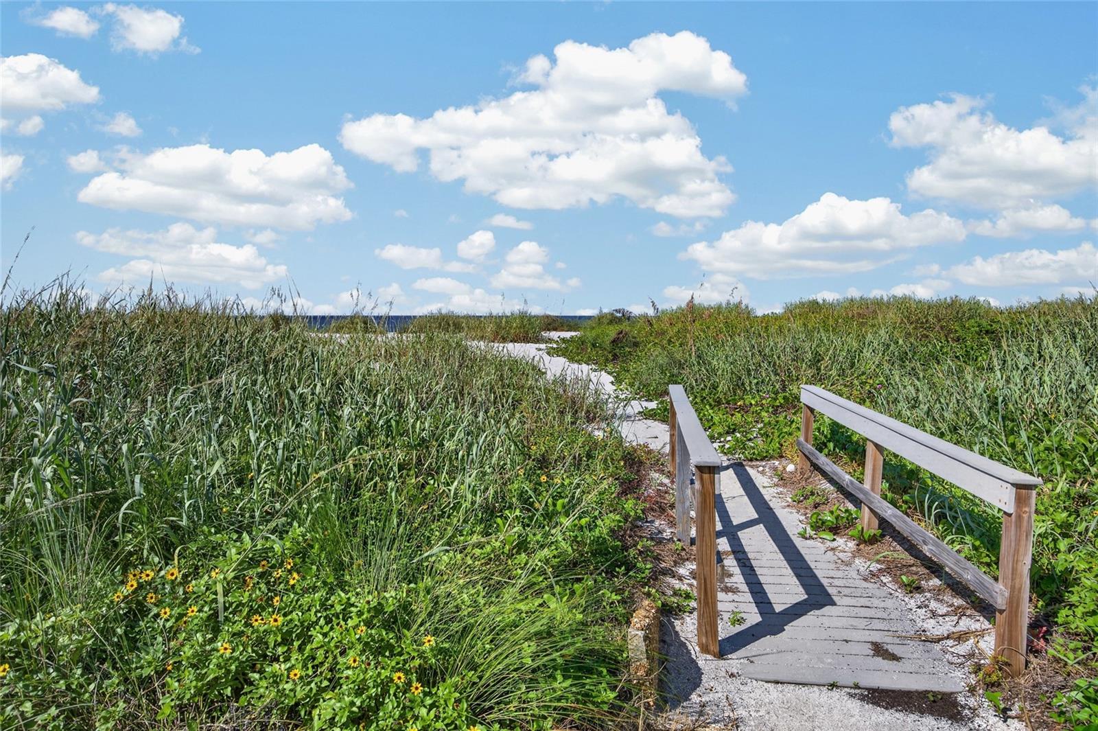 620 FLAMINGO DR #105 — photo 36