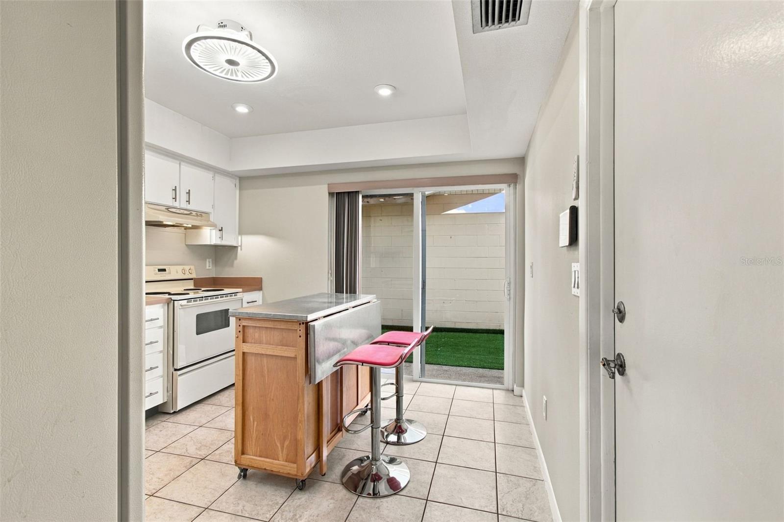 4830 GROVE POINT DR — photo 16