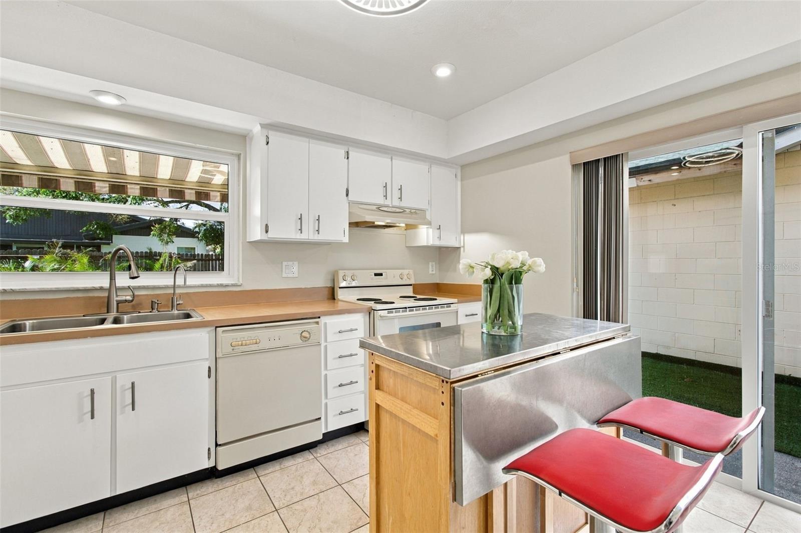 4830 GROVE POINT DR — photo 17
