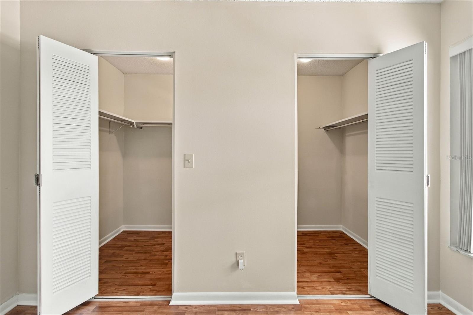 4830 GROVE POINT DR — photo 28