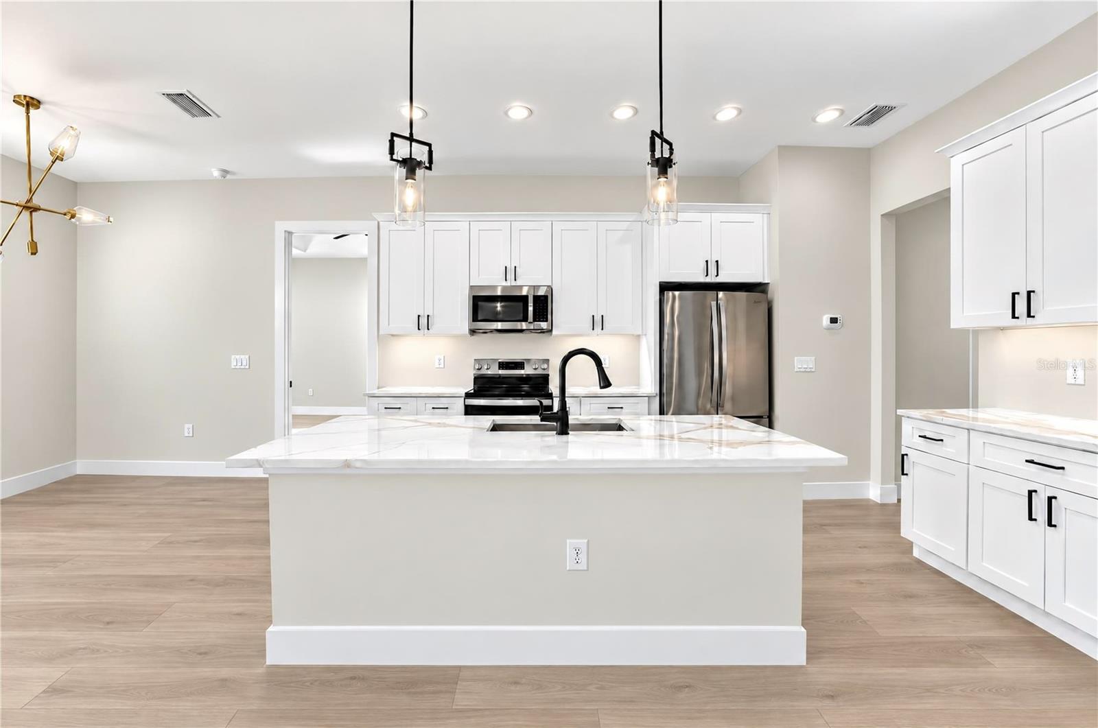 4004 CARVER ST — photo 5