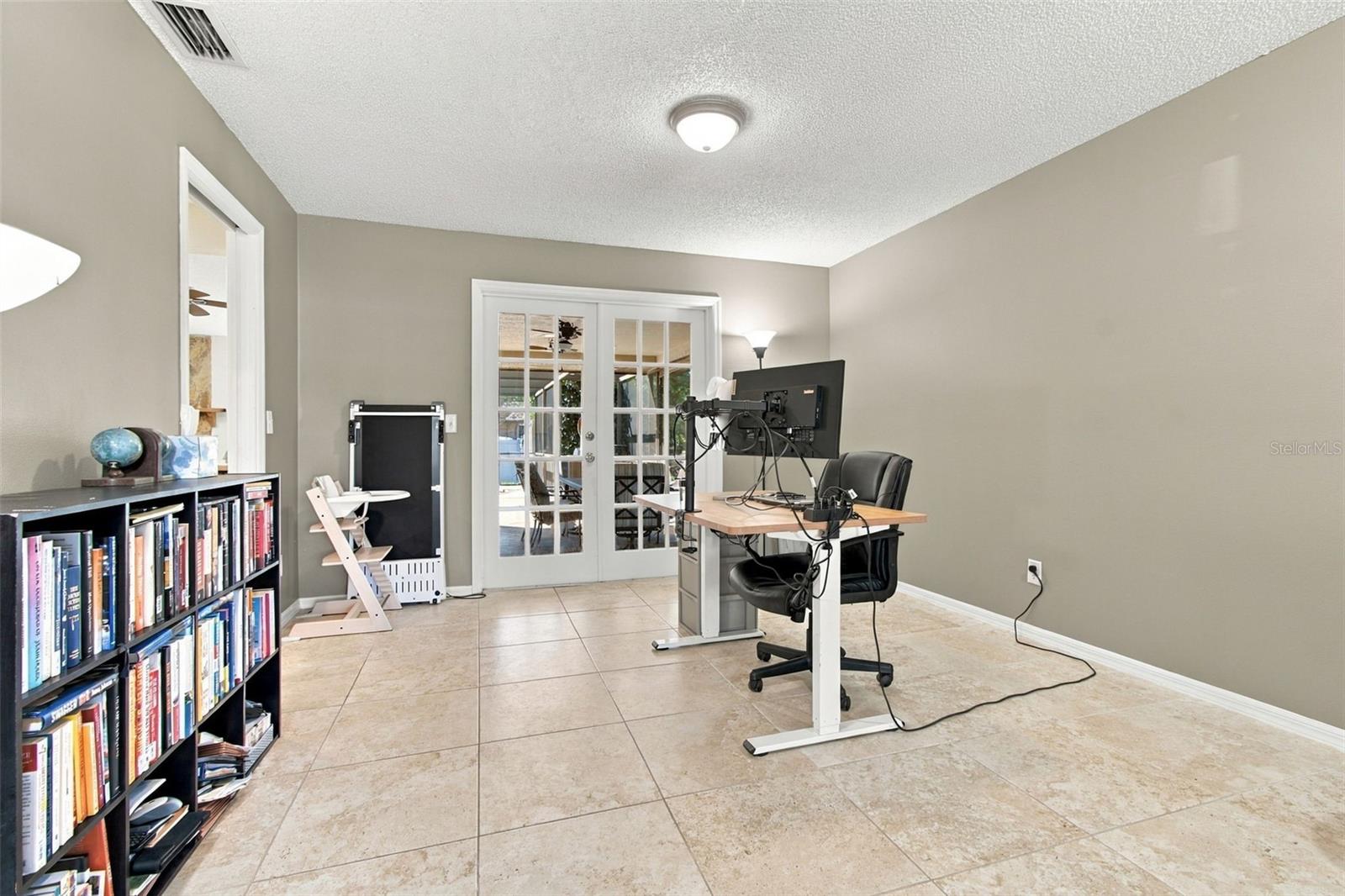 874 PINEWOOD TER W — photo 31