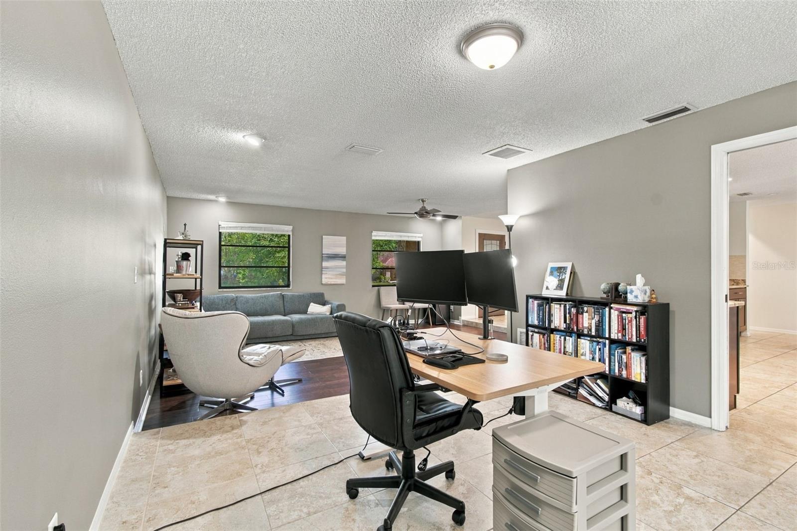 874 PINEWOOD TER W — photo 32