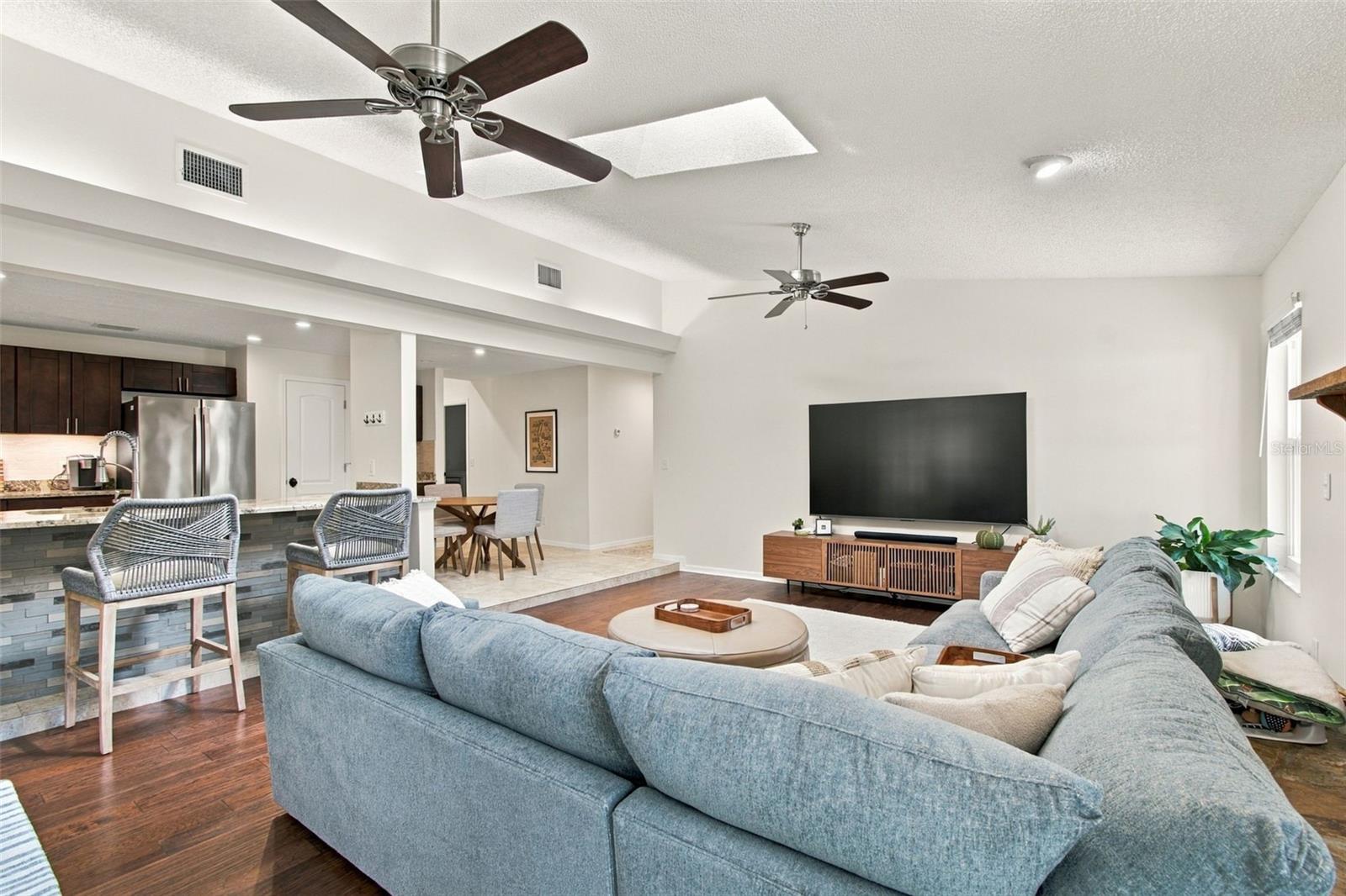 874 PINEWOOD TER W — photo 14