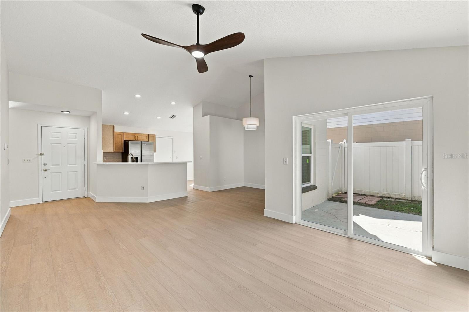 12808 DUNHILL DR — photo 5