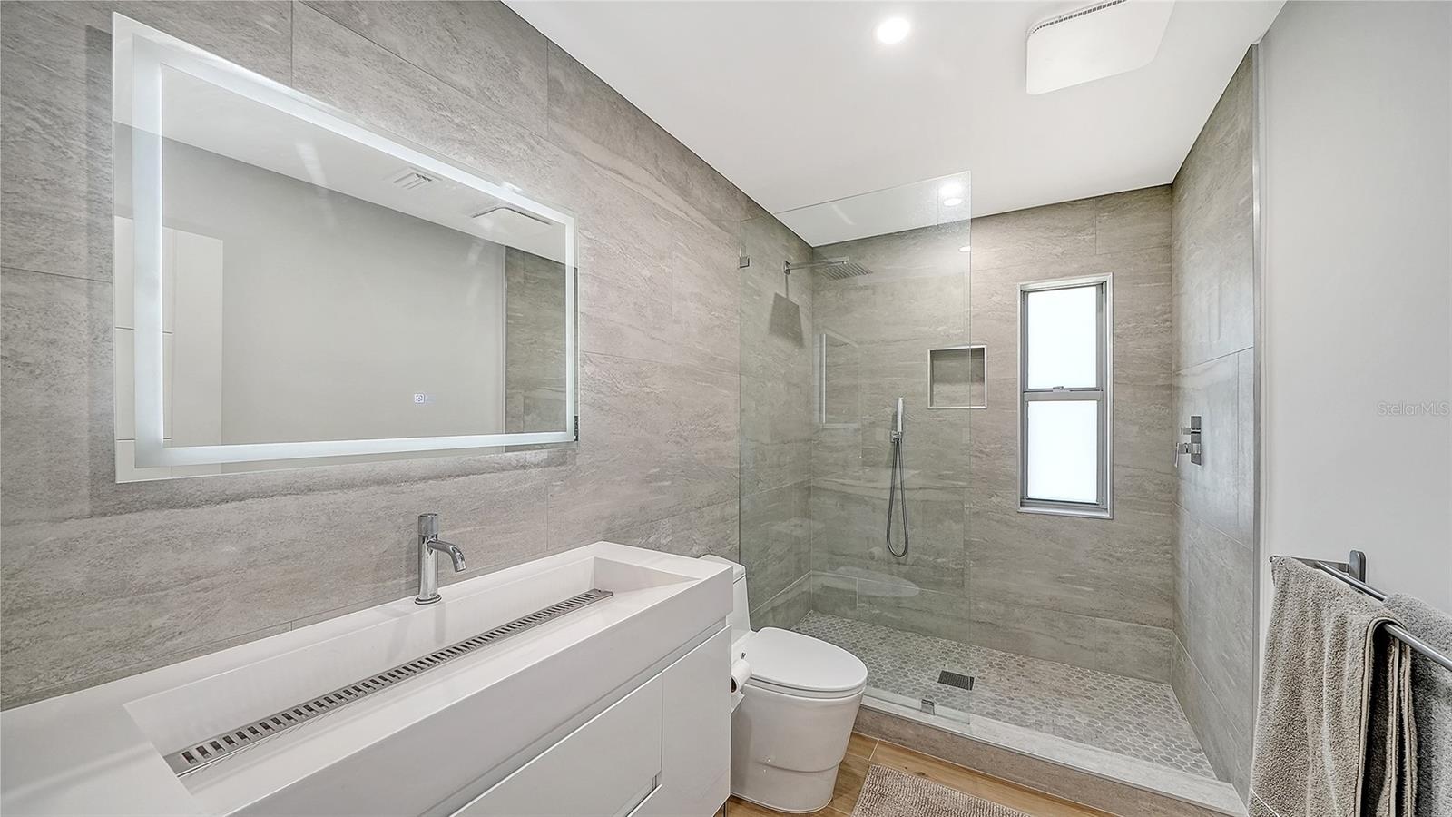660 PENFIELD ST — photo 26