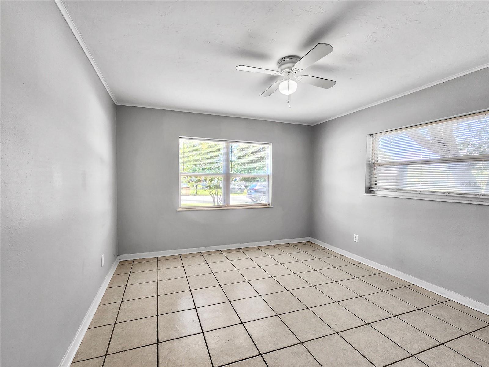 841 LA PLAZA AVE S — photo 9