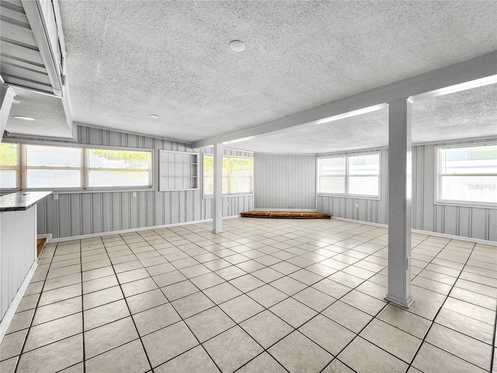 841 LA PLAZA AVE S — photo 14