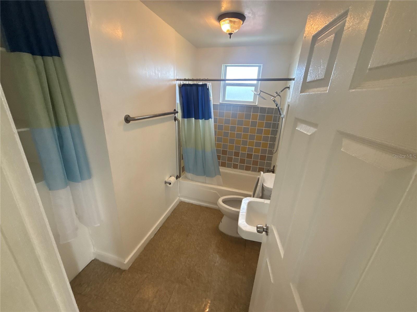 4422 N CLARK AVE #C — photo 6