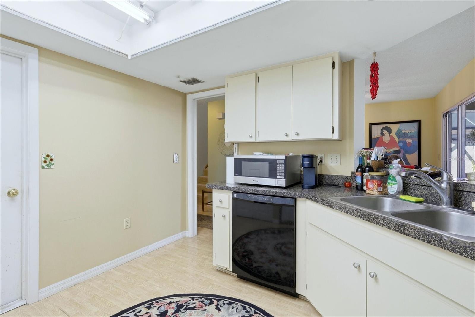 4173 CENTER POINTE CIR #87B — photo 10