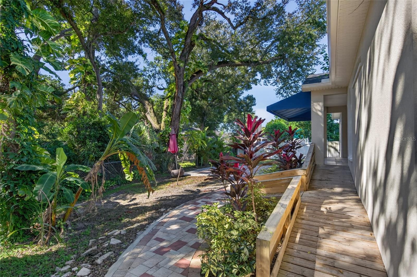 2108 W CORDELIA ST — photo 52