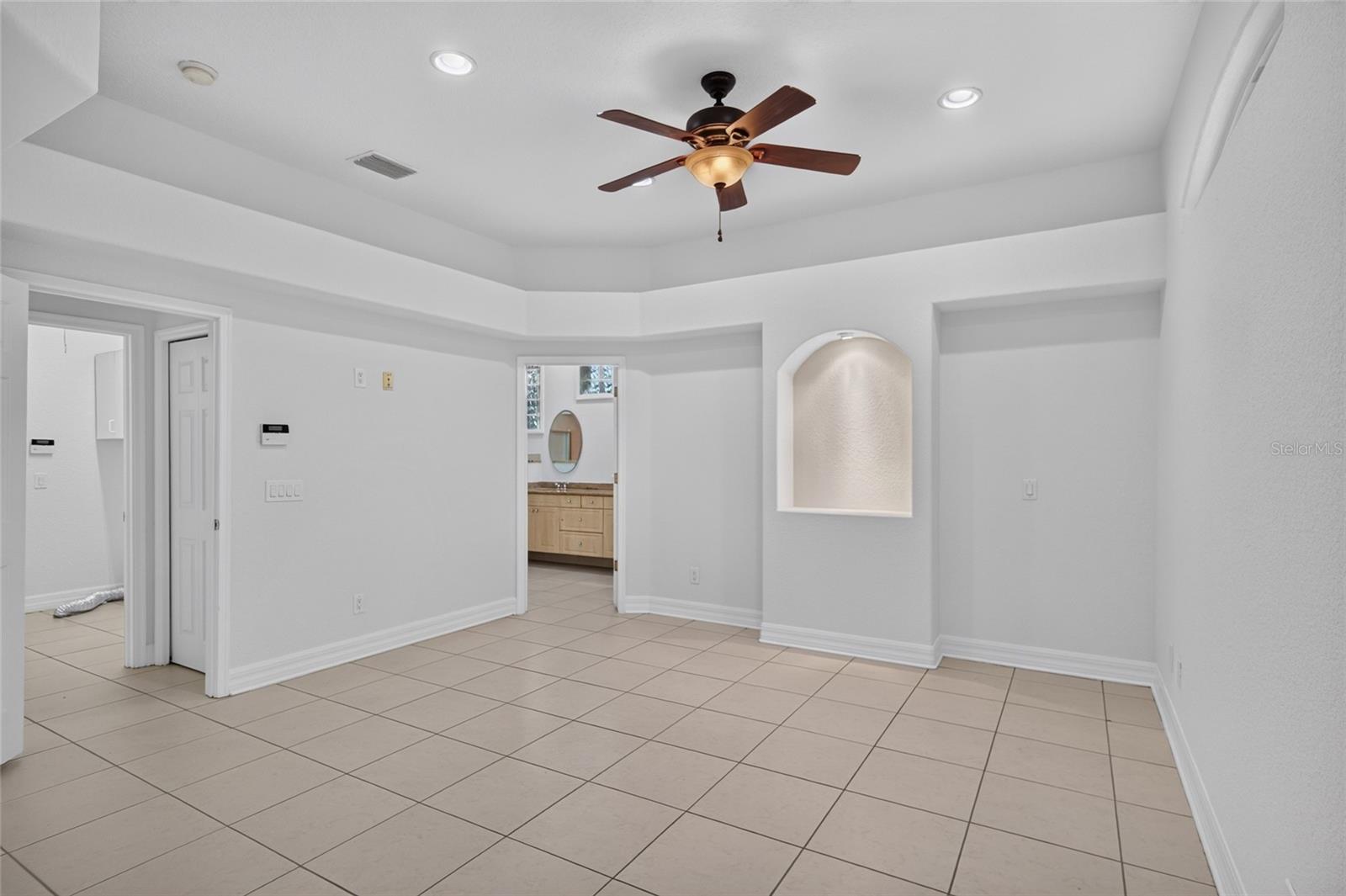 2108 W CORDELIA ST — photo 24