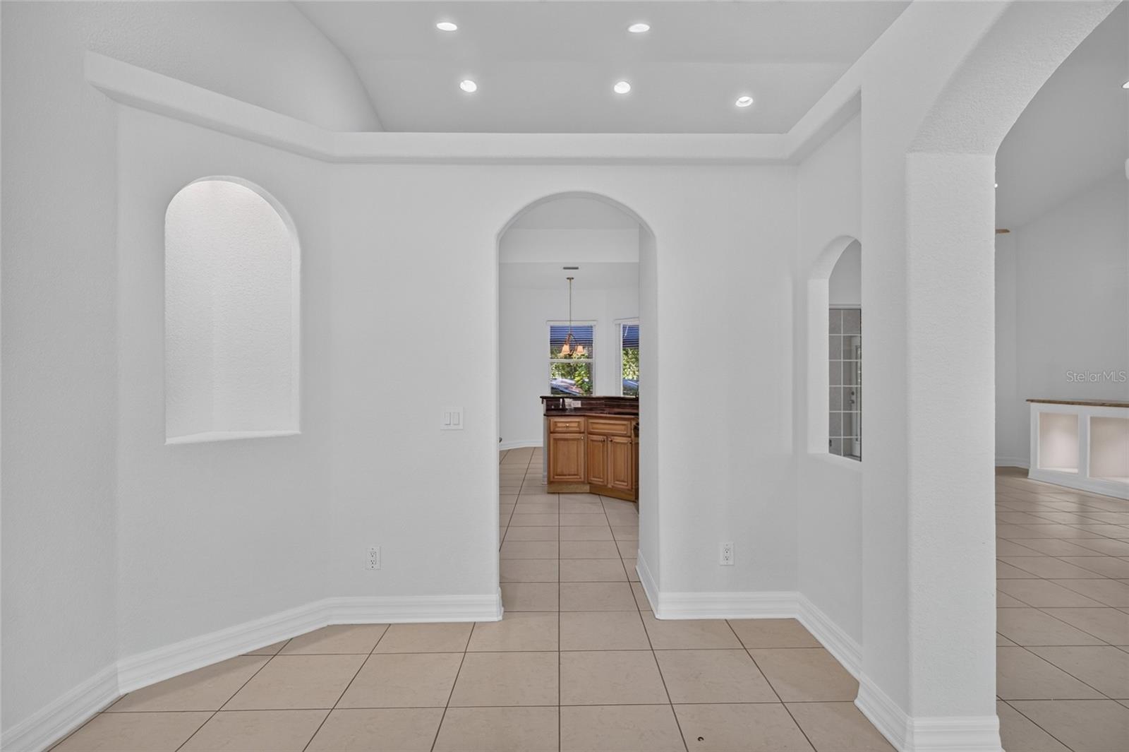2108 W CORDELIA ST — photo 10