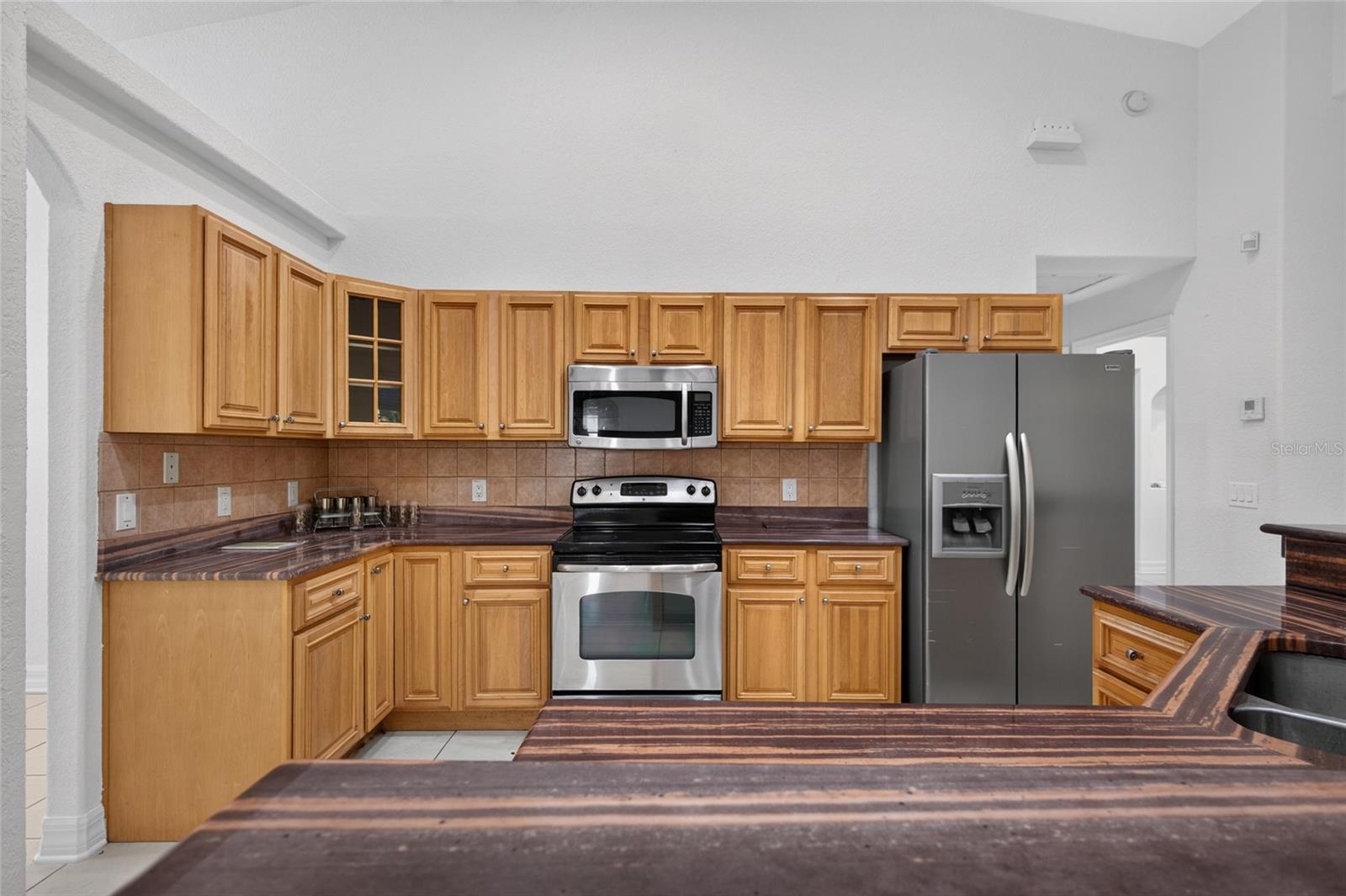 2108 W CORDELIA ST — photo 19