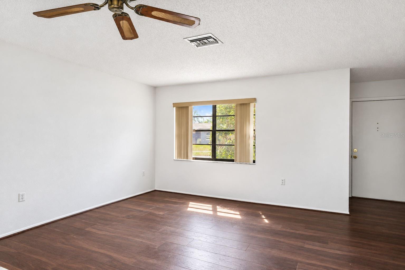 10970 PEPPERTREE LN — photo 9