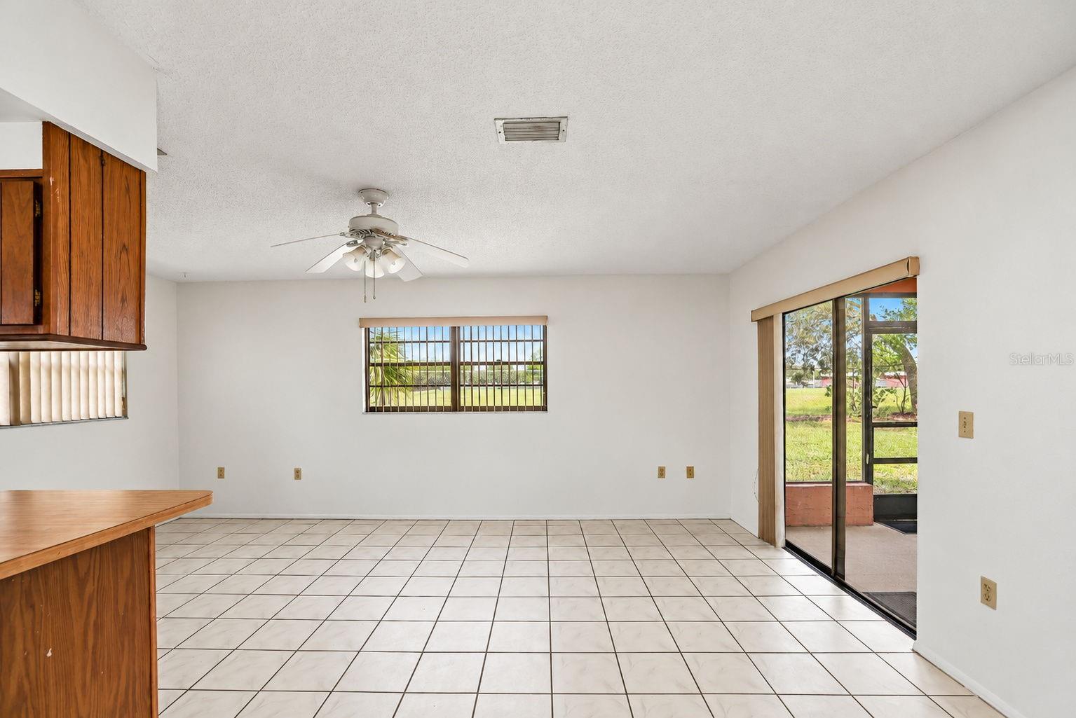 10970 PEPPERTREE LN — photo 14