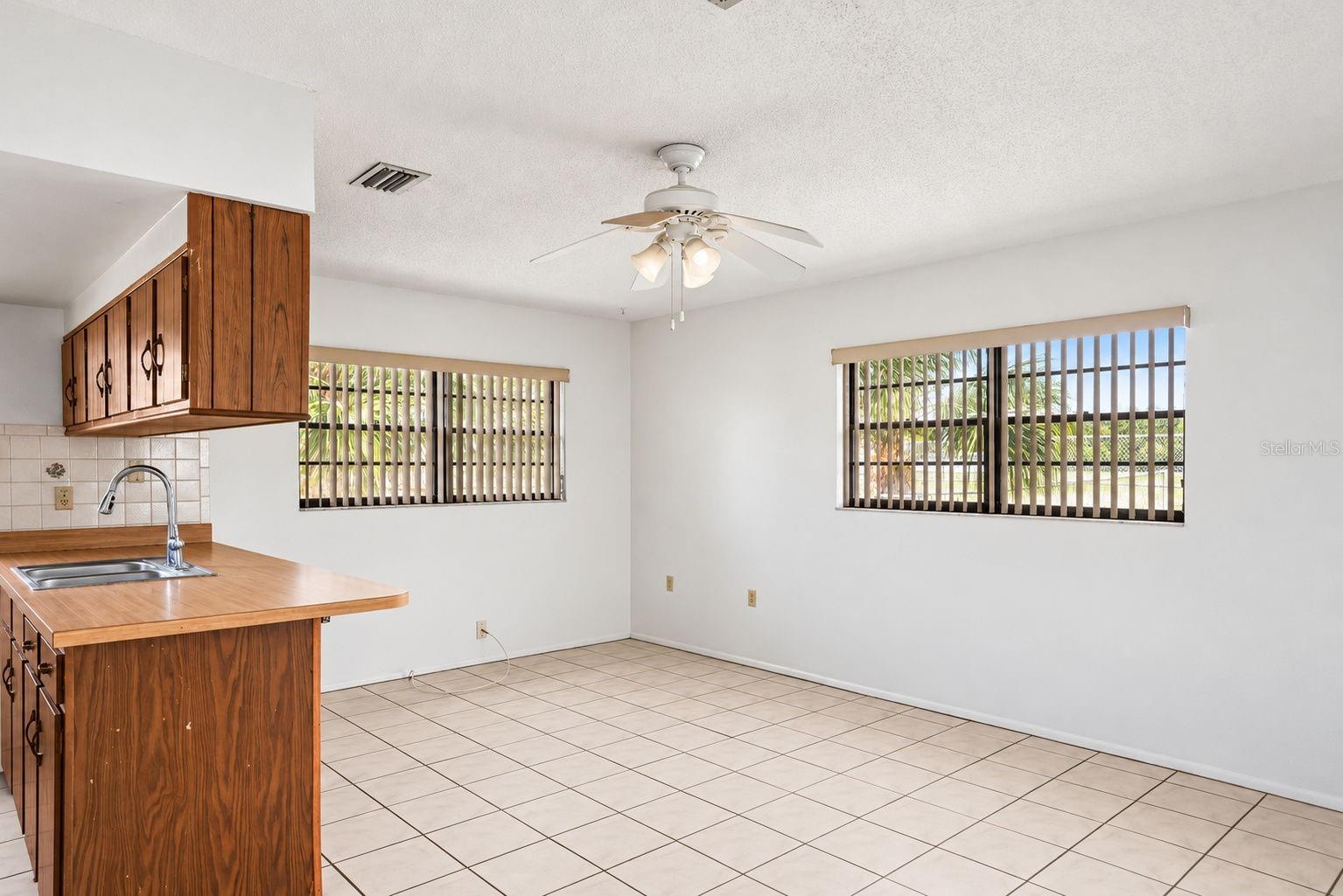 10970 PEPPERTREE LN — photo 13