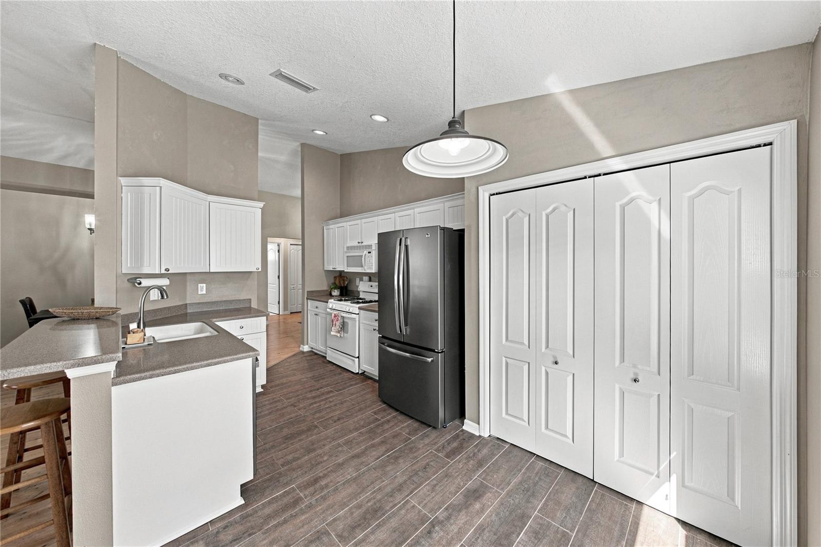 7619 WILTSHIRE PARK PL — photo 13
