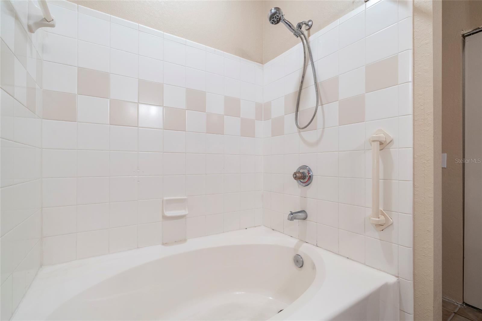 5550 ROSEHILL RD #102 — photo 20
