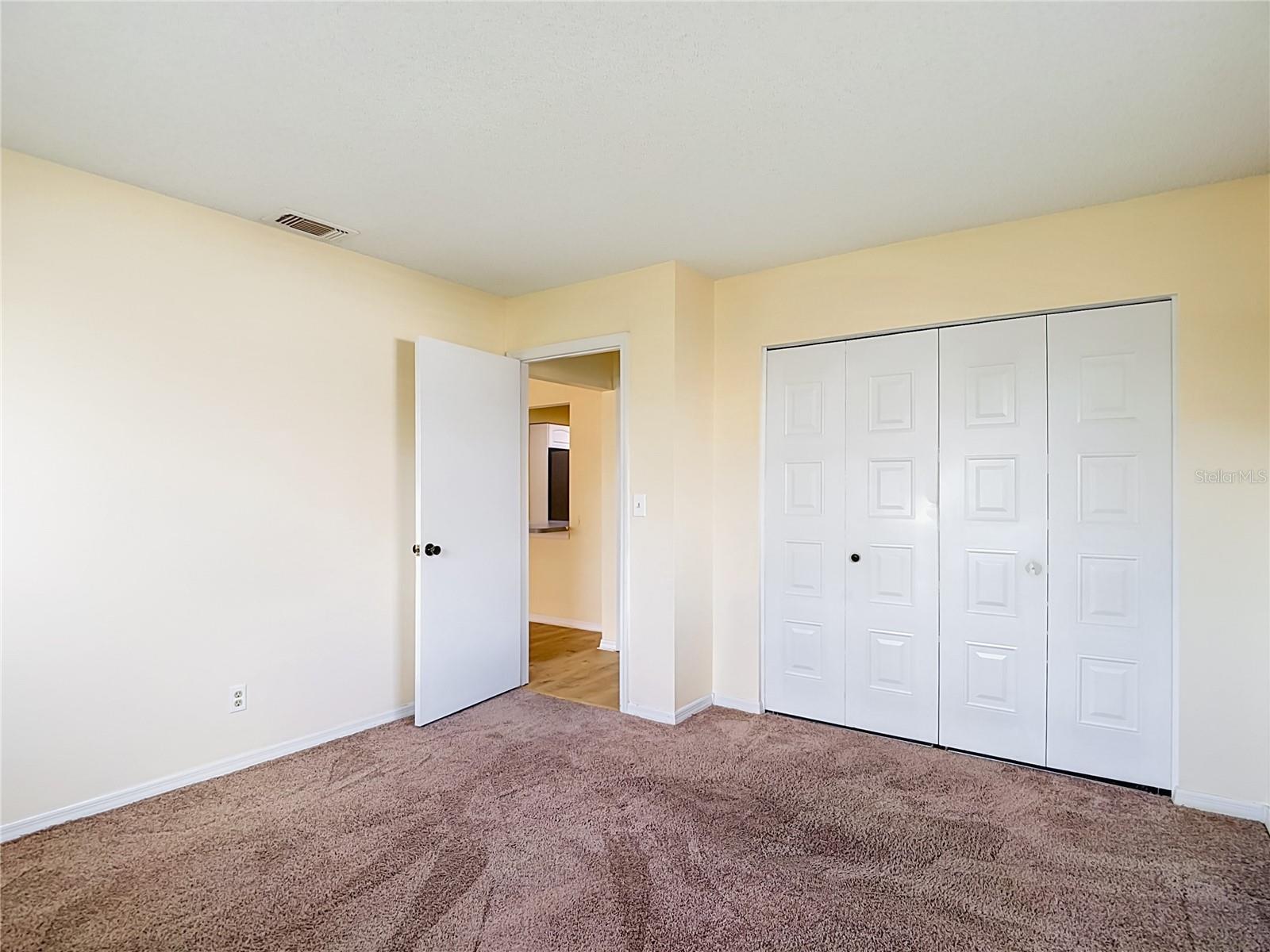 905 BLUEWATER DR — photo 34