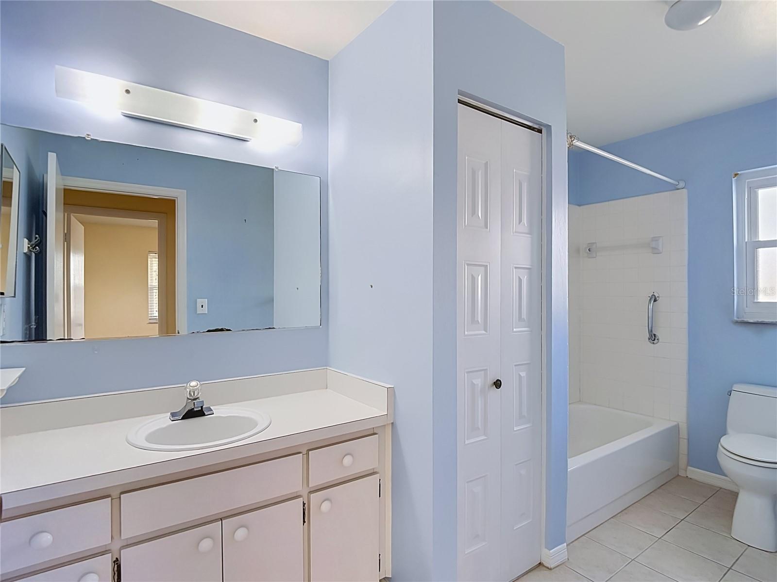 905 BLUEWATER DR — photo 38