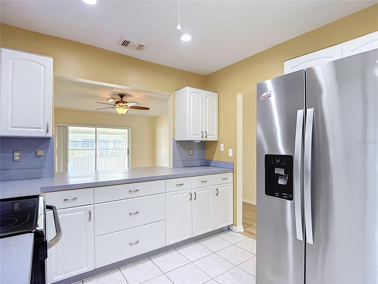 905 BLUEWATER DR — photo 26