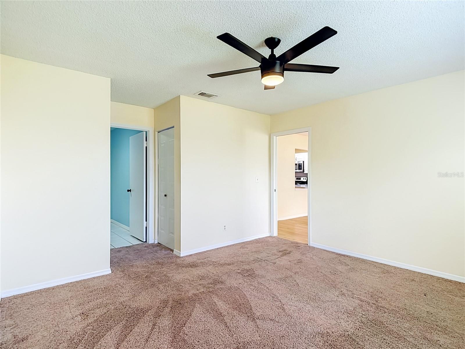 905 BLUEWATER DR — photo 27