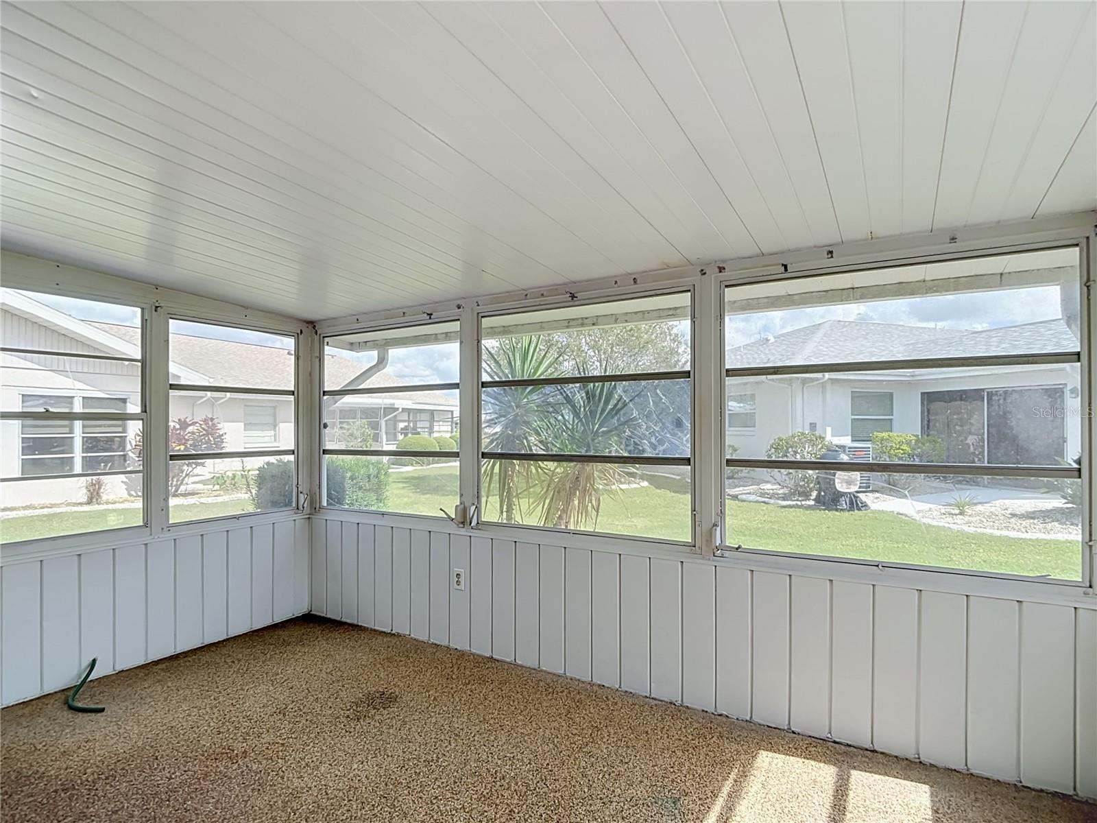 905 BLUEWATER DR — photo 44