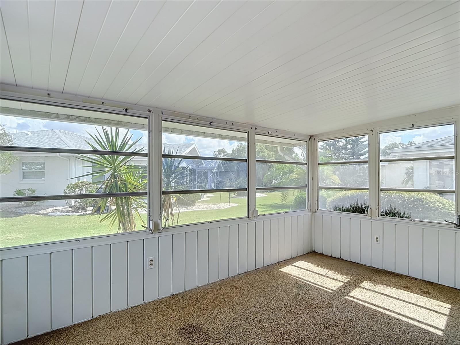 905 BLUEWATER DR — photo 45