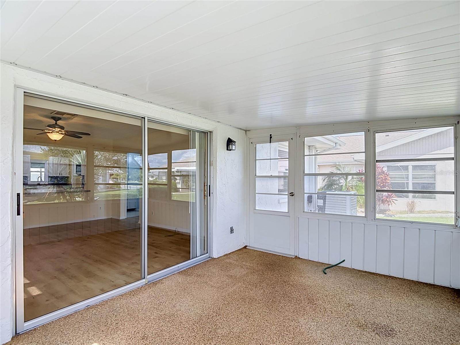 905 BLUEWATER DR — photo 43