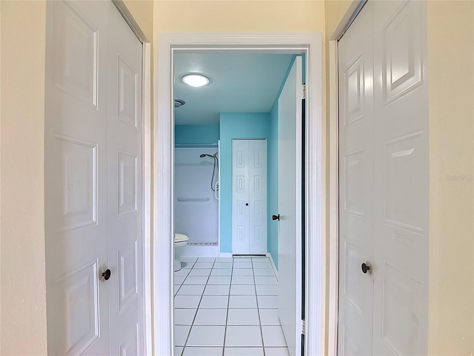 905 BLUEWATER DR — photo 30